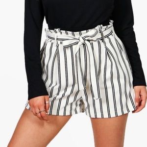NEW Boohoo Smart Shorts
